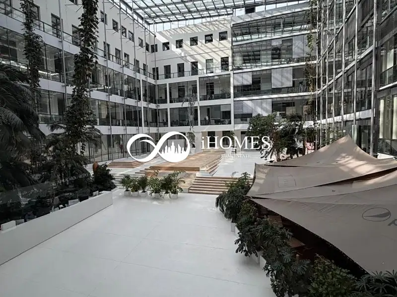 Pronájem kanceláře 126 m², Praha – náhled fotky 1