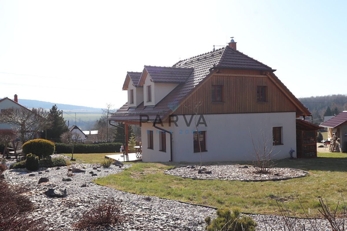 Prodej rodinného domu 110 m², pozemek 1803 m² – fotografie 2