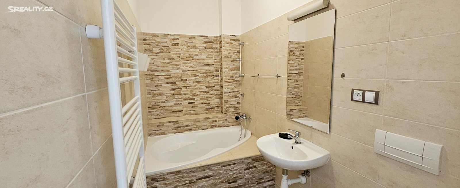 Pronájem bytu 1+kk 25 m² – pohled 5