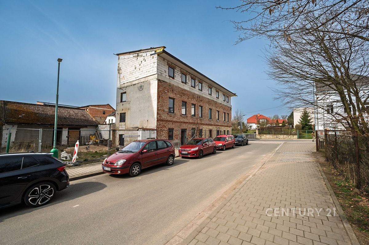 Prodej rodinného domu 306 m², pozemek 336 m² – fotografie 3