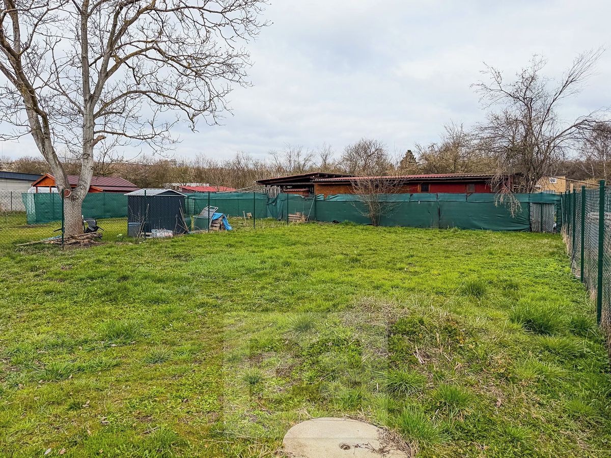 Pronájem zahrady 270 m² – fotografie 5