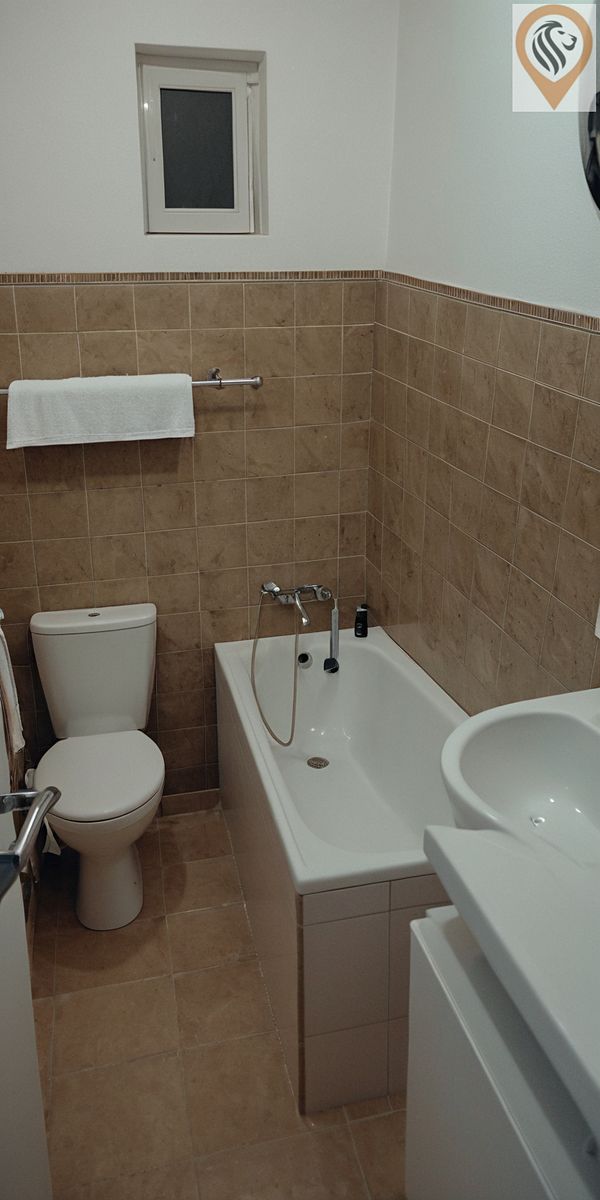 Pronájem bytu 2+kk 56 m² – fotografie 3