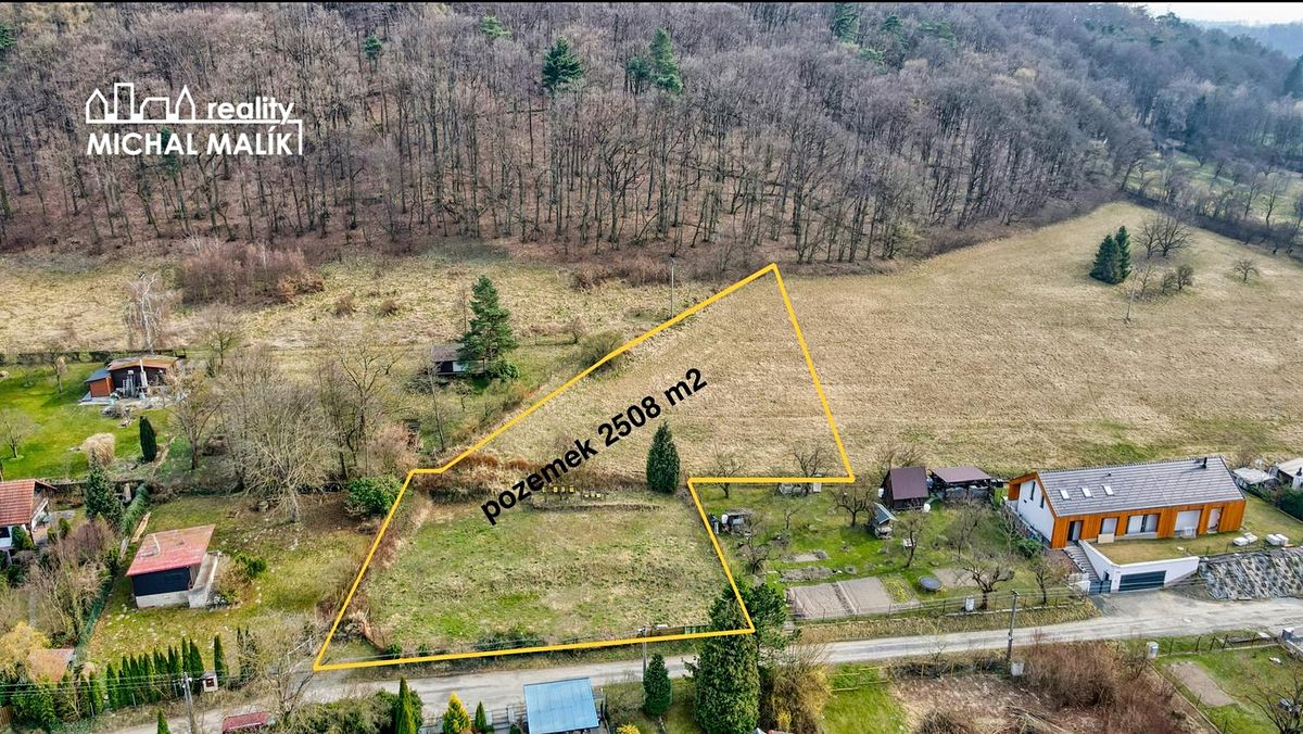Prodej stavebního pozemku 2508 m² – fotografie 3