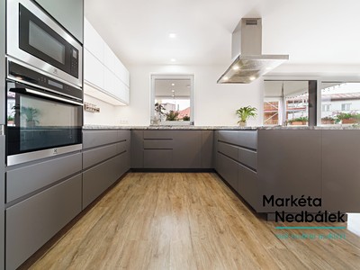Prodej bytu 4+kk 111 m²
