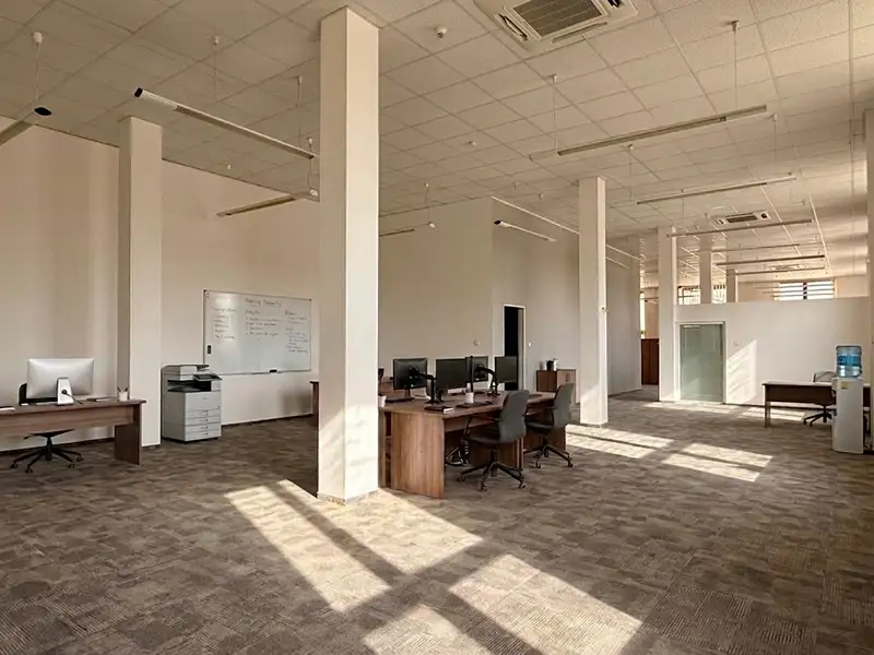 Pronájem kanceláře 685 m², Praha – náhled fotky 1