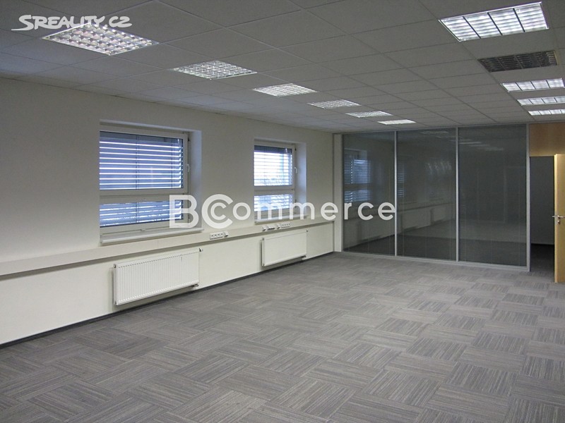 Pronájem skladového prostoru 825 m² – pohled 4
