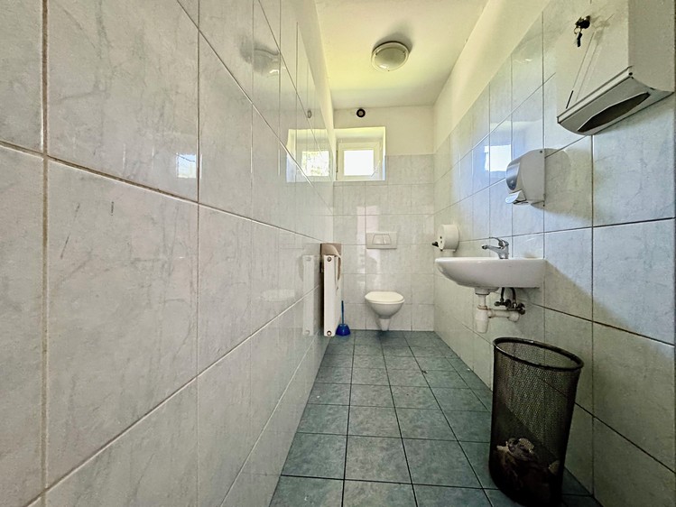 Pronájem komerčního prostoru, 4 027 m² (28 z 29)