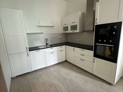 Pronájem bytu 2+1 76 m² (Jednopodlažní)