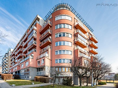 Pronájem bytu 3+kk 87 m²