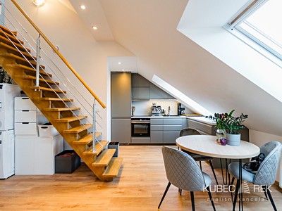 Pronájem bytu 1+kk 30 m² (Mezonet)