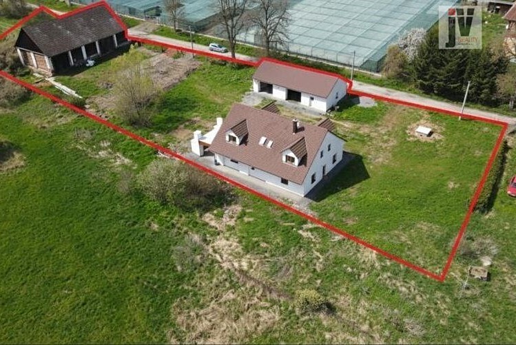 Haus zum Kauf, 540 m² (1 von 25)