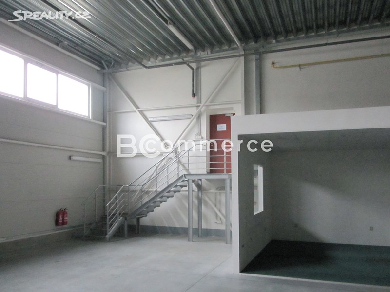 Pronájem skladového prostoru 825 m² – pohled 6