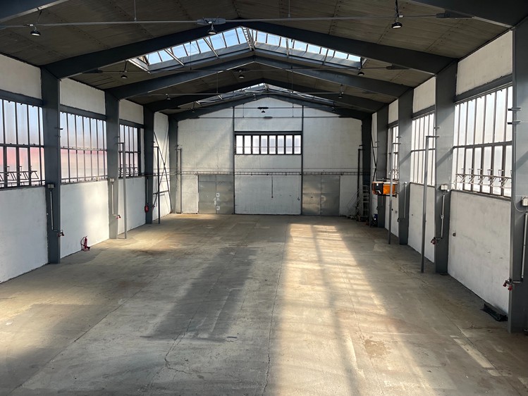 Prodej komerčního prostoru, 777 m² (18 z 46)