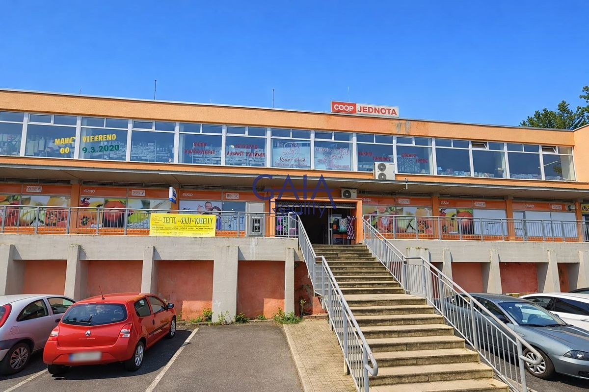 Prodej obchodního prostoru 2475 m²