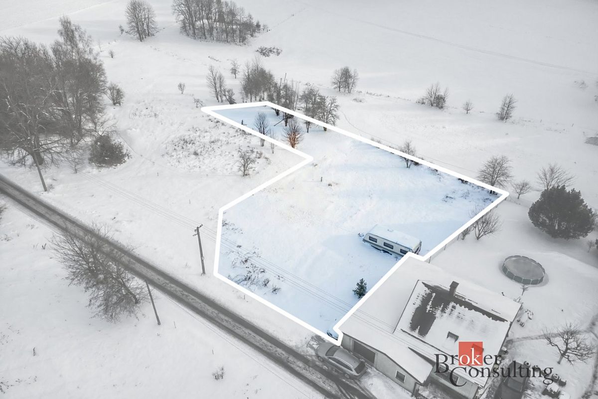 Prodej stavebního pozemku 2109 m² – fotografie 3