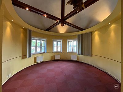 Pronájem kanceláře 400 m²