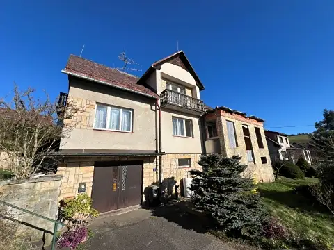 Prodej rodinného domu 220 m², pozemek 932 m², Bukovina u Čisté – náhled fotky 1