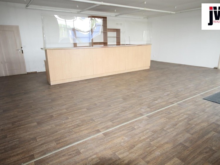 Pronájem komerčního prostoru, 2 735 m² (10 z 23)