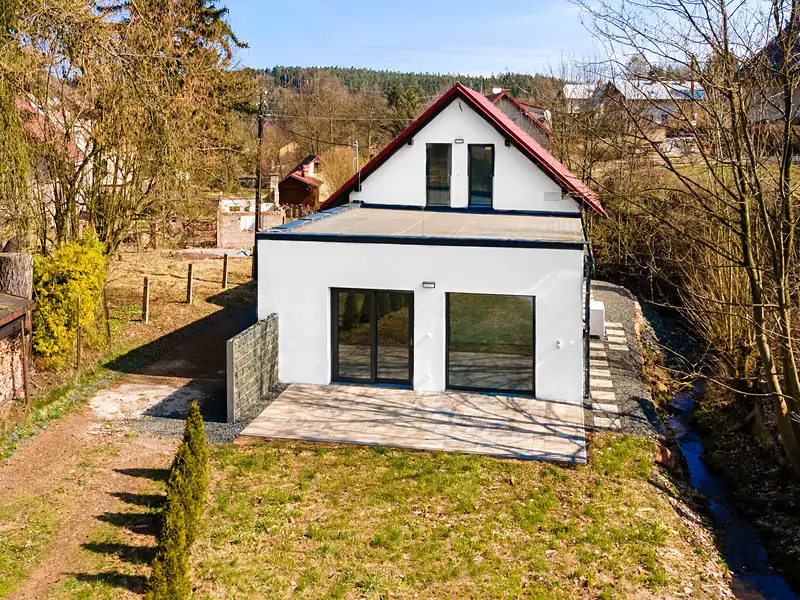 Prodej rodinného domu 101 m², pozemek 316 m², Stružinec – náhled fotky 2