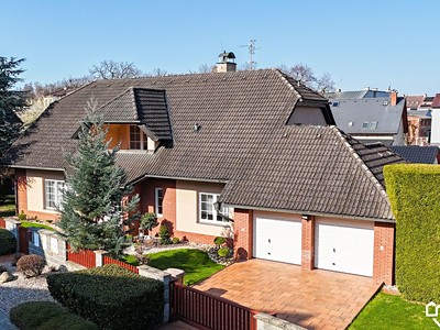Prodej  rodinného domu 269 m², pozemek 939 m²