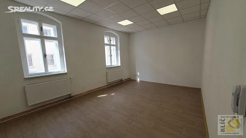Pronájem kanceláře 100 m² – pohled 2