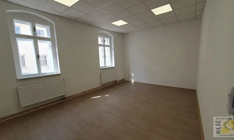 Pronájem kanceláře 100 m², Kroměříž – náhled fotky 2