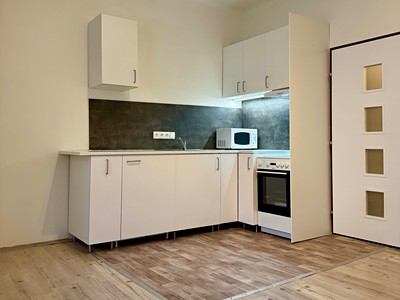 Pronájem bytu 1+kk 28 m²