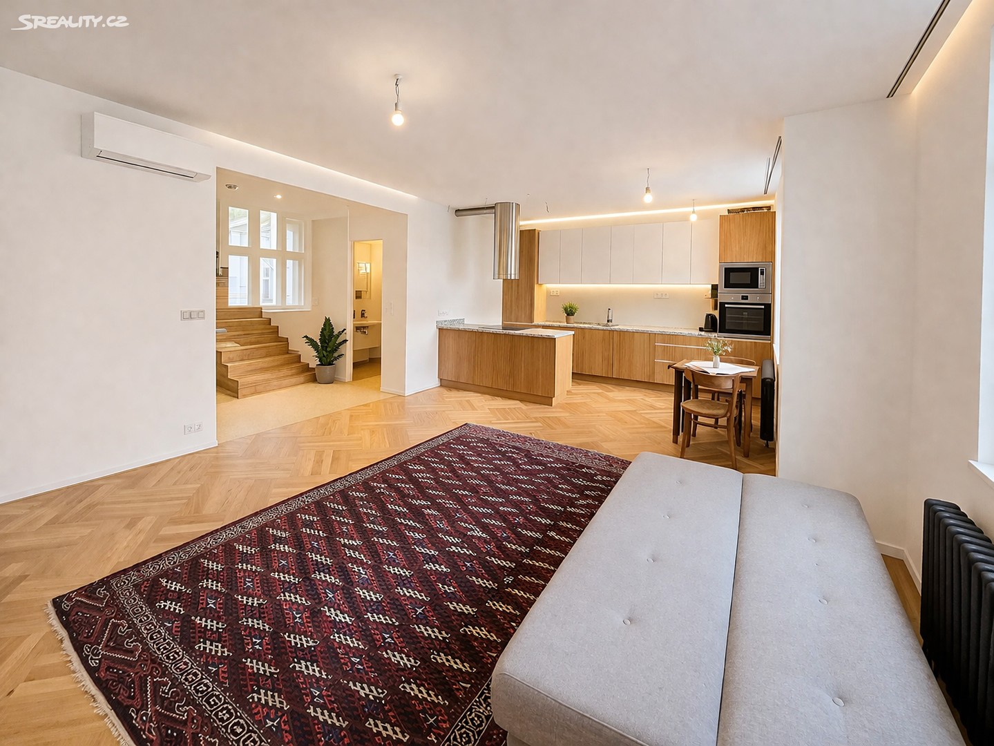 Pronájem bytu 2+kk 100 m² – pohled 3