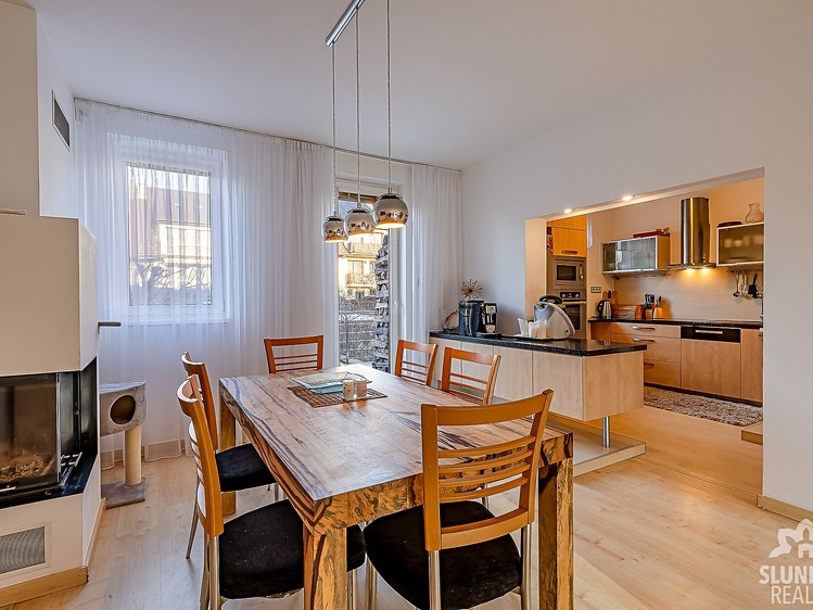 Будинок на продаж, 240 м² (4 з 25)