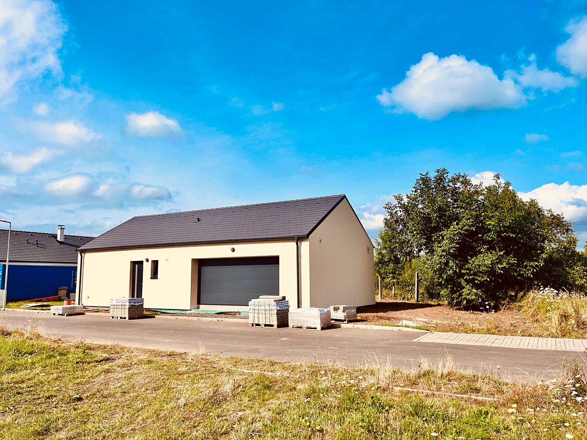 Prodej rodinného domu 156 m², pozemek 747 m² – fotografie 2