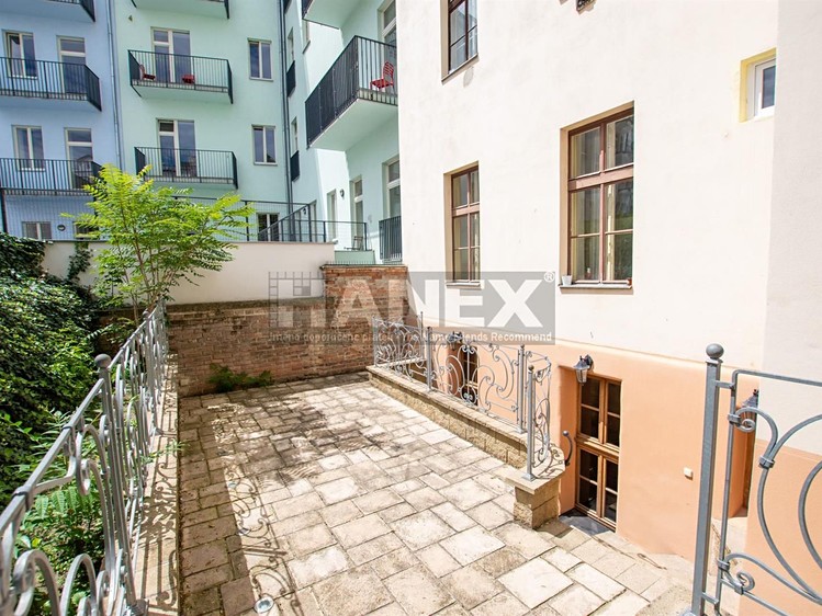 Квартира 4+1 на продаж, 157 м² (18 з 20)