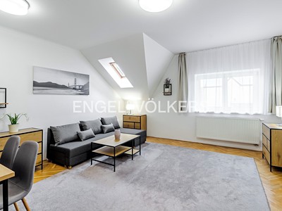Pronájem bytu 3+1 63 m² (Podkrovní)