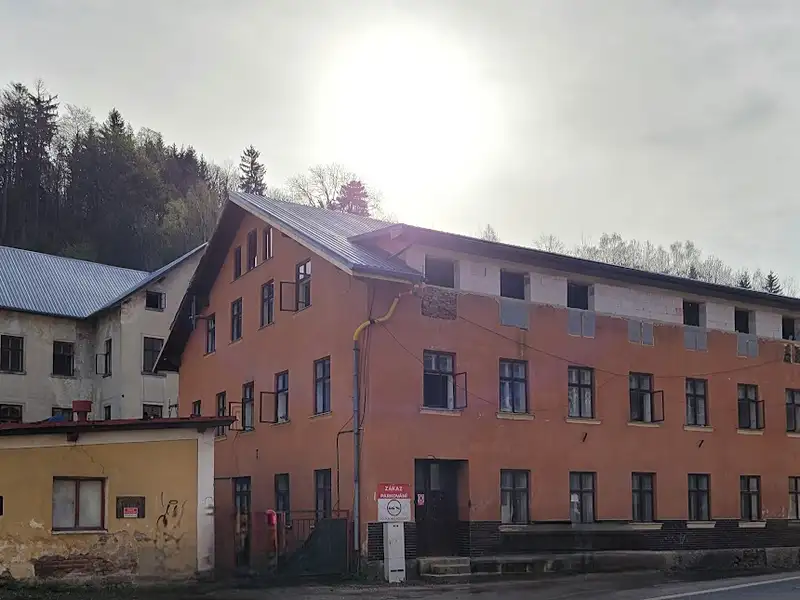 Prodej výrobní haly, prostoru 4600 m², Desná – náhled fotky 3