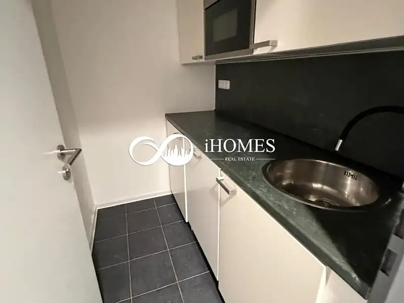 Pronájem kanceláře 126 m², Praha – náhled fotky 2