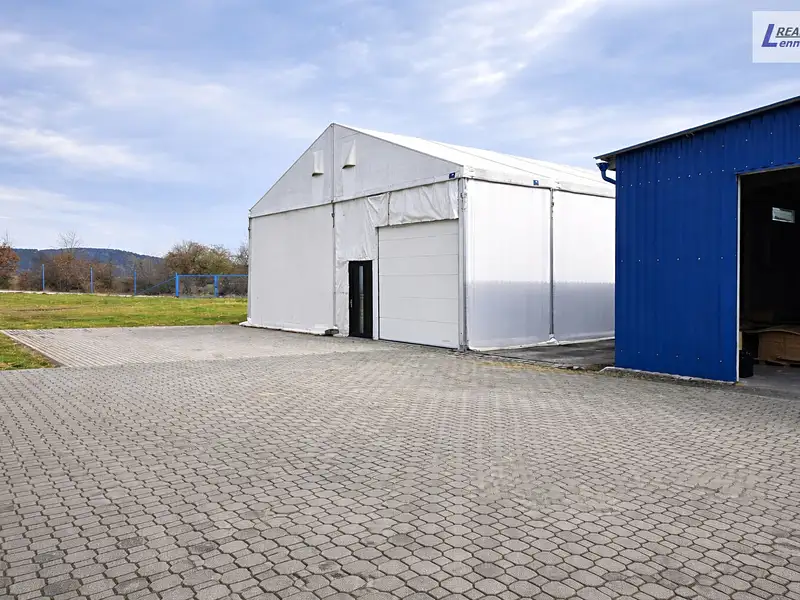 Pronájem skladového prostoru 360 m², Pičín – náhled fotky 2