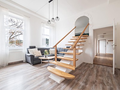 Pronájem bytu 2+1 85 m² (Mezonet)