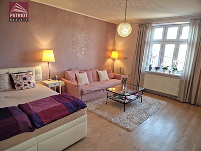 Pronájem bytu 2+1 80 m² (Jednopodlažní)