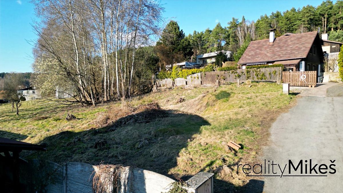 Prodej stavebního pozemku 673 m² – fotografie 2