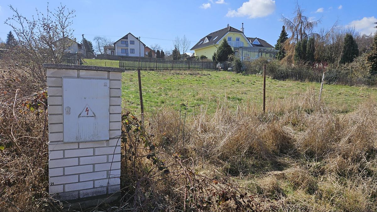 Prodej stavebního pozemku 800 m² – fotografie 4