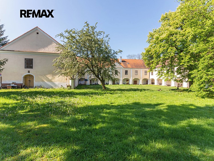 Haus zum Kauf, 2.200 m² (8 von 23)