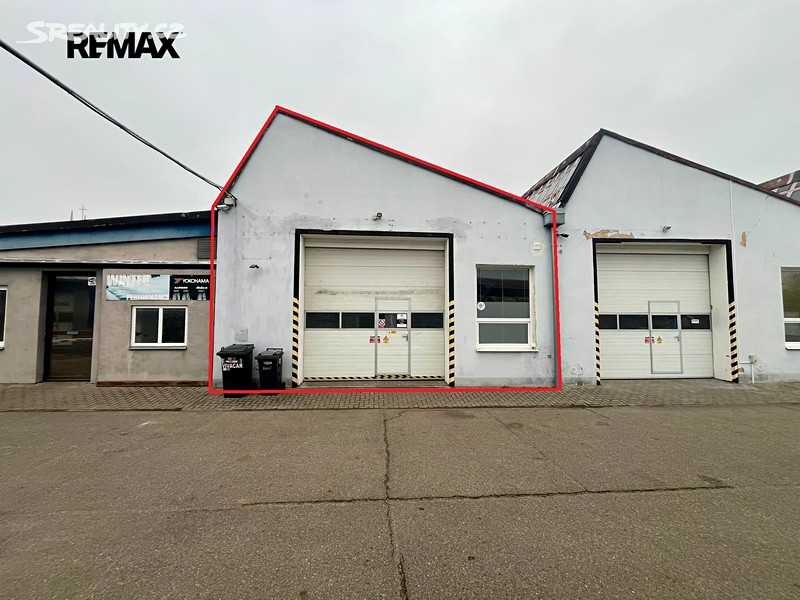Pronájem výrobní haly, prostoru 140 m², Břeclav