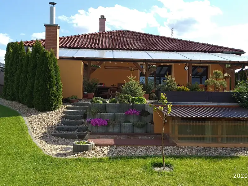Prodej rodinného domu 162 m², pozemek 868 m², Starovičky – náhled fotky 2