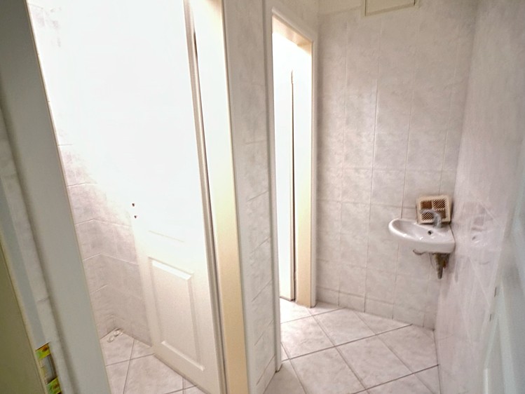 Prodej komerčního prostoru, 111 m² (10 z 20)