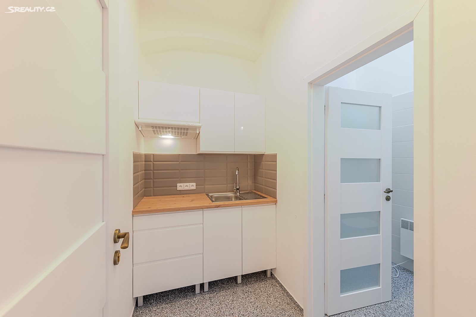 Pronájem bytu 2+kk 50 m² – pohled 4