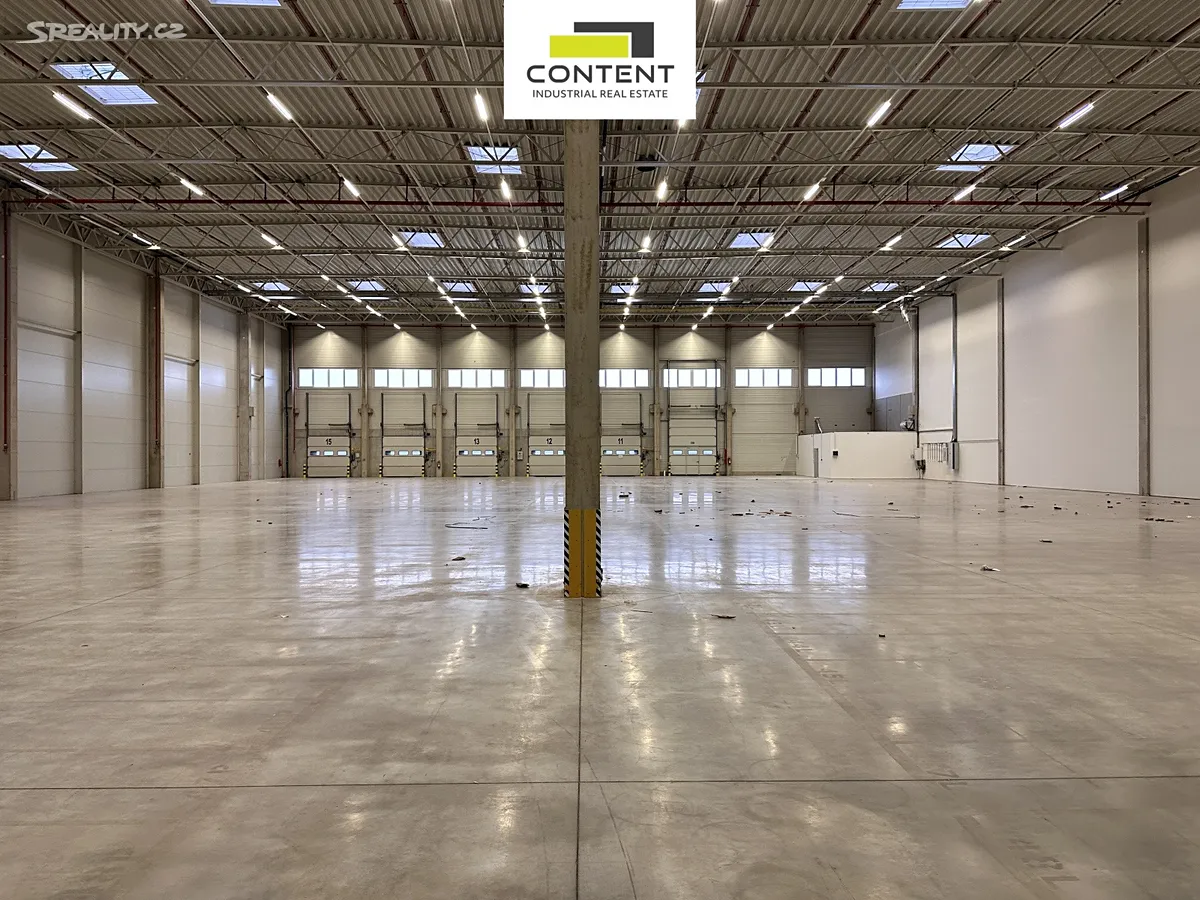 Pronájem skladového prostoru 4600 m² – pohled 4