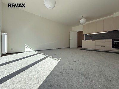 Pronájem bytu 1+kk 35 m²