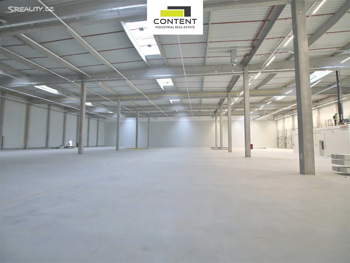 Pronájem skladového prostoru 7000 m², Žatecká
