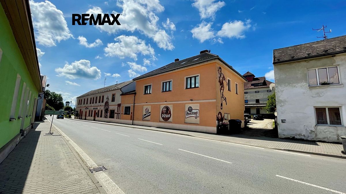 Prodej komerční nemovitosti 1000 m²