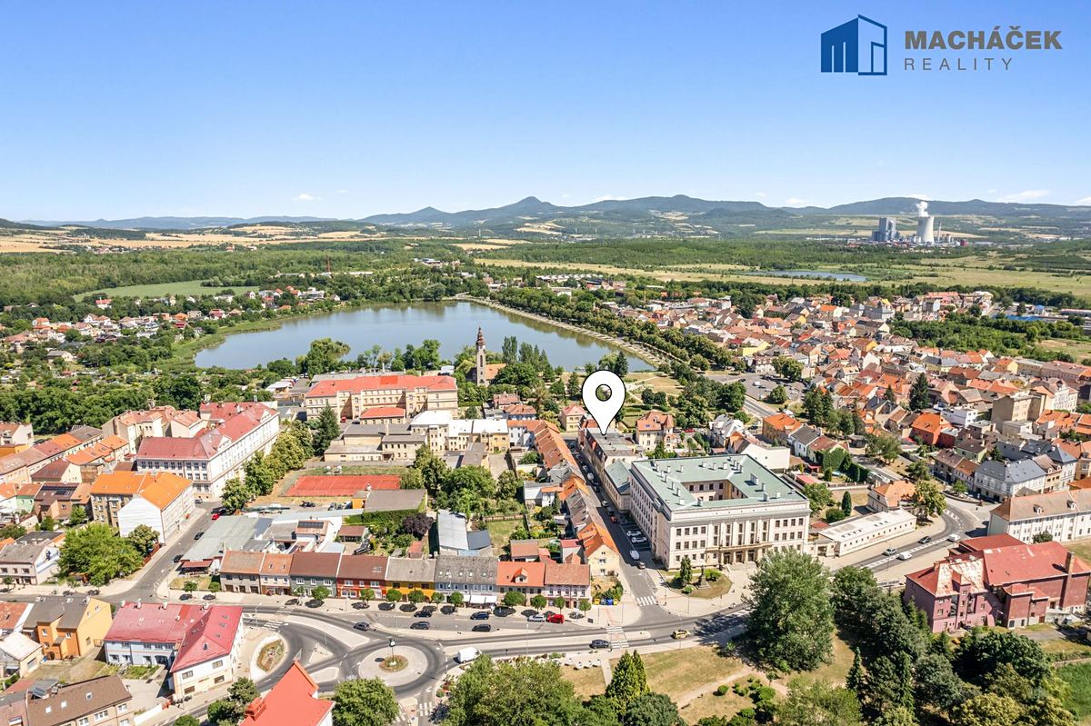 Prodej vícegeneračního domu 287 m², pozemek 338 m² – fotografie 5
