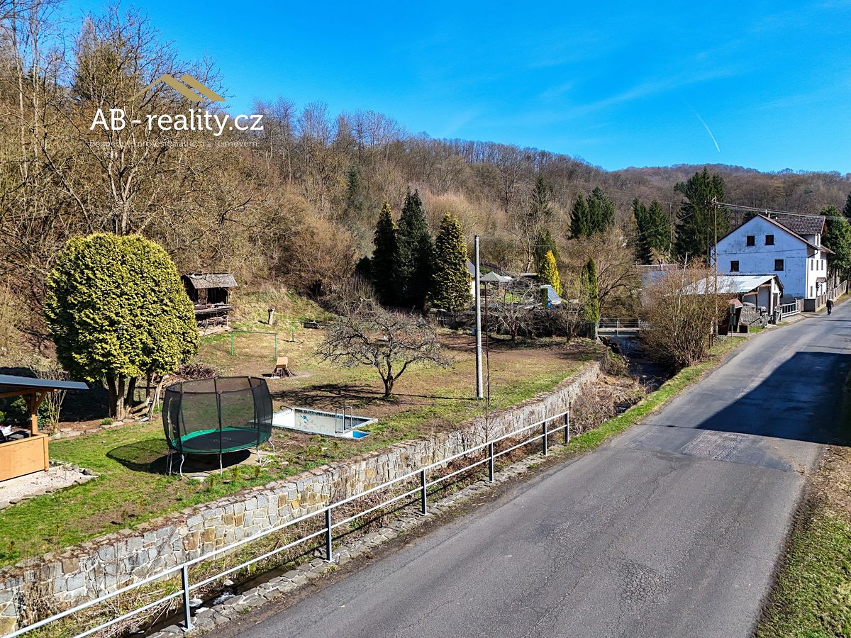 Prodej stavebního pozemku 1122 m² – fotografie 4